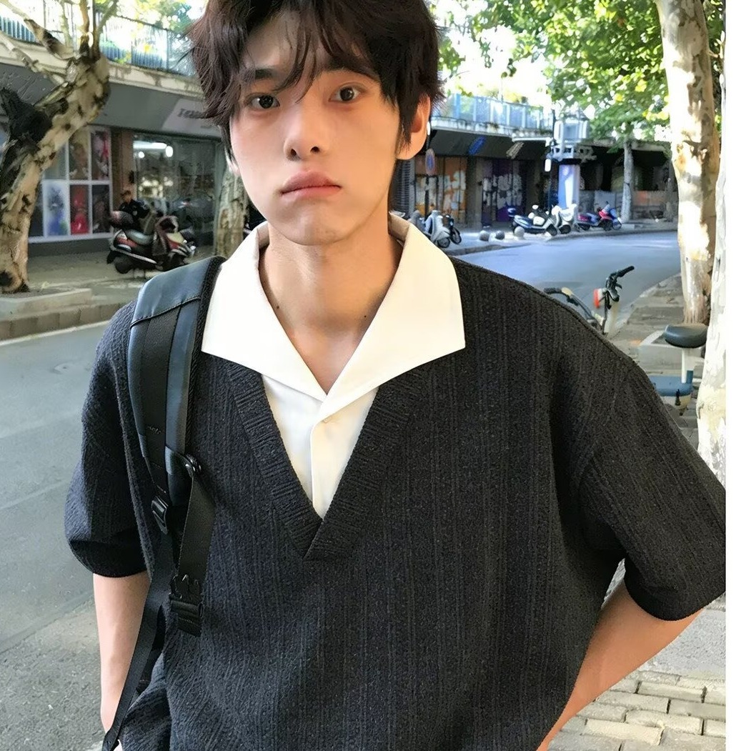 深灰色
